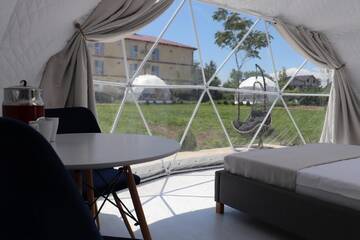 Фотографии Люкс-шатры Seagloo Glamping - Adults Only г. Костинешти (Румыния) №5 Фото Люкс-шатры Seagloo Glamping - Adults Only г. Костинешти 5