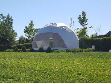 Фотографии Люкс-шатры Seagloo Glamping - Adults Only г. Костинешти (Румыния) №1 Фото Люкс-шатры Seagloo Glamping - Adults Only г. Костинешти 1