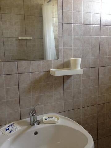 Фото номера Трехместный номер Гостевой дом Vila Marcos г. Костинешти 6