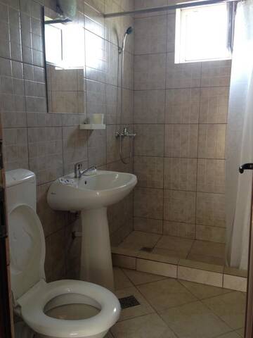Фото номера Трехместный номер Гостевой дом Vila Marcos г. Костинешти 7