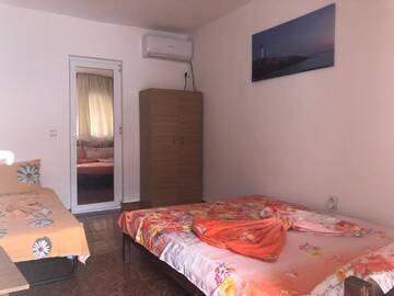 Фото номера Трехместный номер с ванной комнатой Гостевой дом Villa Raul г. Костинешти 6