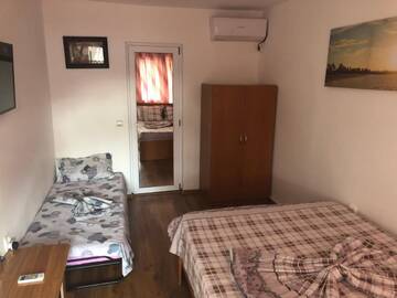 Фото номера Трехместный номер с ванной комнатой Гостевой дом Villa Raul г. Костинешти 7