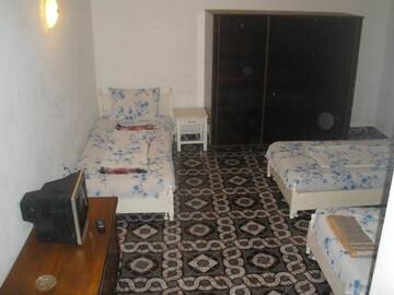 Фото номера Трехместный номер Гостевой дом Vila Dora г. Костинешти 4