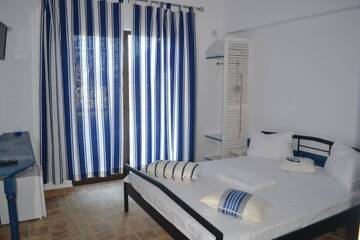 Фото номера Двухместный номер с 1 кроватью Гостевой дом Hacienda del Mar Costinesti г. Костинешти 7