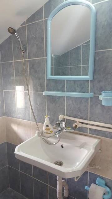Фото номера Трехместный номер Гостевой дом Vila Andra г. Костинешти 10
