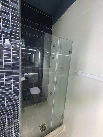 Фото номера Семейный номер с балконом Проживание в семье Premium Sea View *** г. Костинешти 7