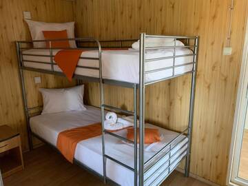 Фото номера Bed in 4-Bed Larger Mixed Dormitory Room - Private Bathroom Хостелы Cactus Costinesti Adults only (14+) г. Костинешти 15