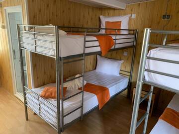 Фото номера Bed in 4-Bed Larger Mixed Dormitory Room - Private Bathroom Хостелы Cactus Costinesti Adults only (14+) г. Костинешти 16
