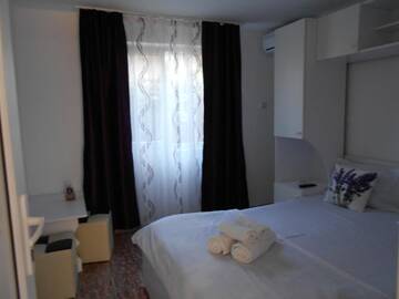 Фото номера Двухместный номер с 1 кроватью Гостевой дом VILA ANKARA г. Костинешти 3