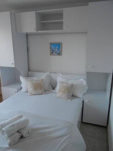 Фото номера Двухместный номер с 1 кроватью Гостевой дом VILA ANKARA г. Костинешти 3