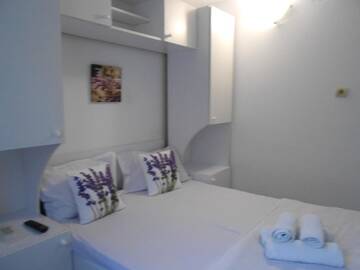 Фото номера Двухместный номер с 1 кроватью Гостевой дом VILA ANKARA г. Костинешти 4