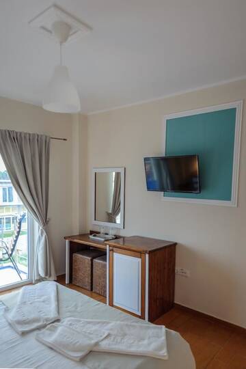 Фото номера Номер Делюкс Отель Hotel Atena г. Костинешти 6