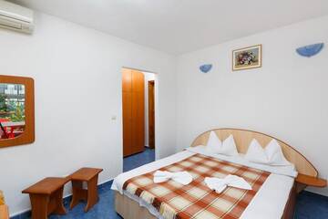 Фото номера Стандартный двухместный номер с 1 кроватью Гостевой дом Vila Casa Blanca г. Костинешти 42