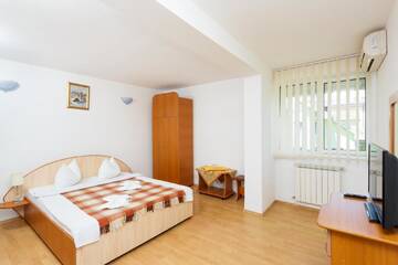 Фото номера Стандартный двухместный номер с 1 кроватью Гостевой дом Vila Casa Blanca г. Костинешти 12