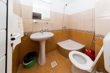Фото номера Двухместный номер с 1 кроватью - Мансарда Гостевой дом Vila Casa Blanca г. Костинешти 3
