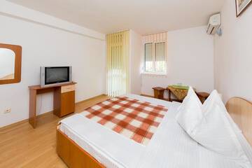 Фото номера Стандартный двухместный номер с 1 кроватью Гостевой дом Vila Casa Blanca г. Костинешти 30